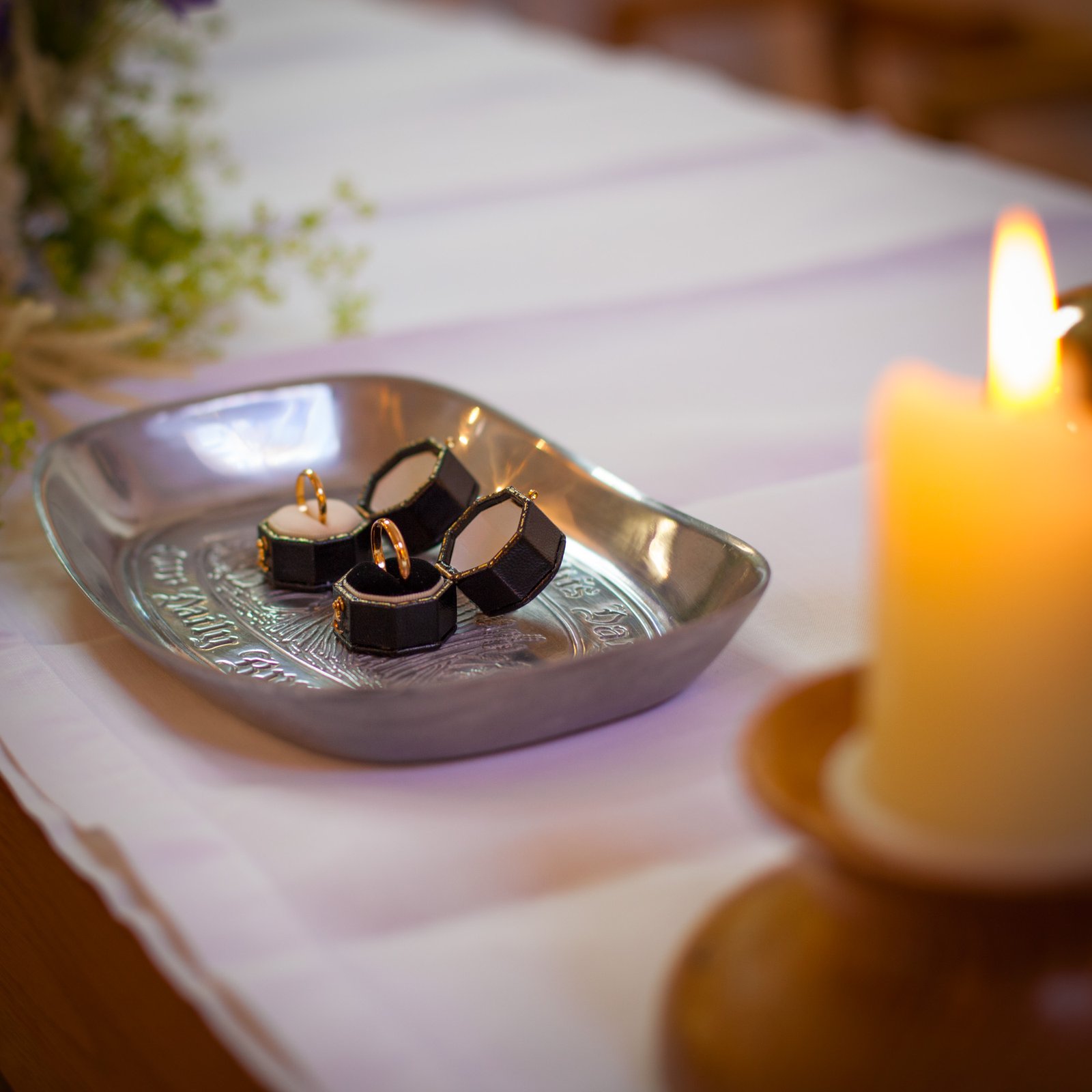 AW-Carousel-square-007-2012